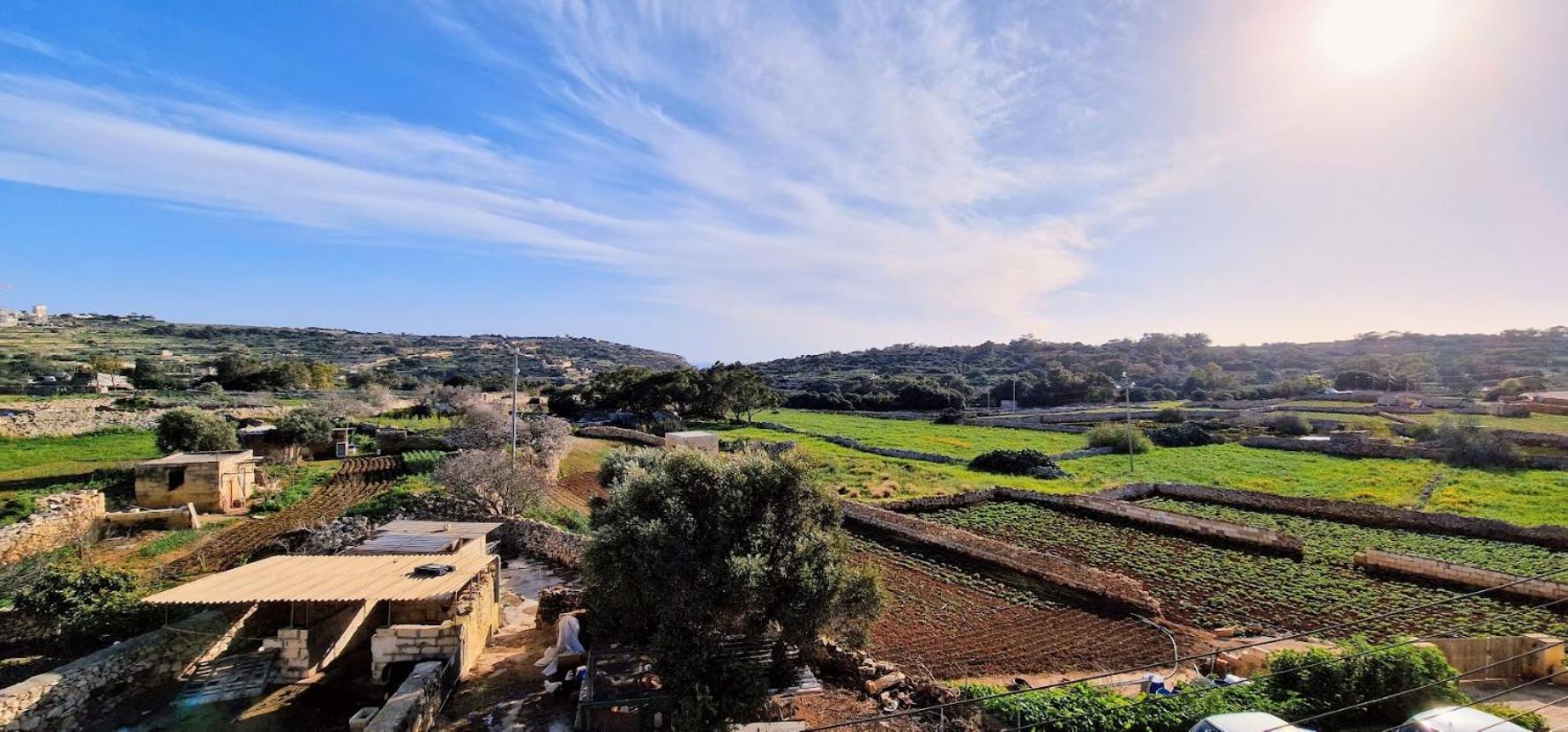 Valley View Apartment